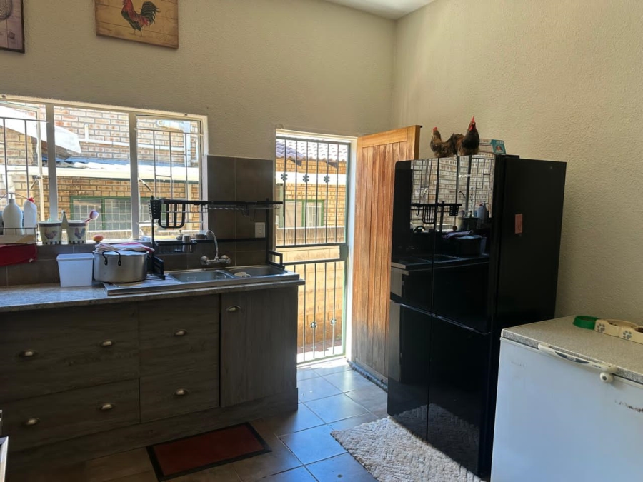 3 Bedroom Property for Sale in Protea Park North West
